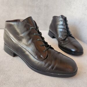 Munro ankle boots 7 black leather comfort classic dressy androgynous Made USA